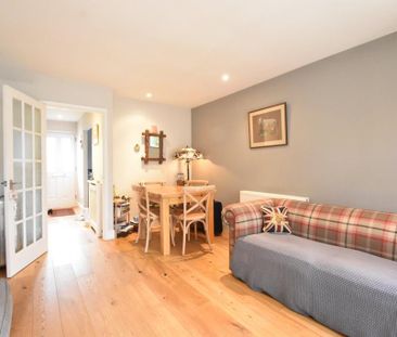 2 bedroom end of terrace house to rent - Photo 2