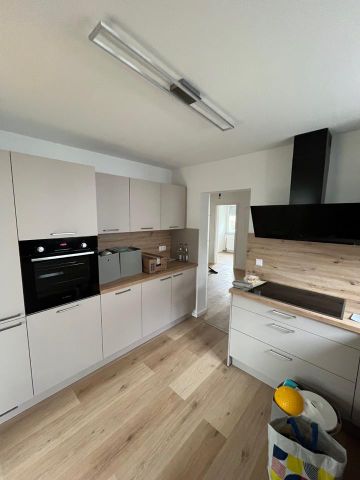 Kernsanierte 4,5.Zimmer Wohnung mit Küche und Garten in Backnang - Foto 4