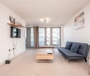 3 bedroom flat - Photo 3