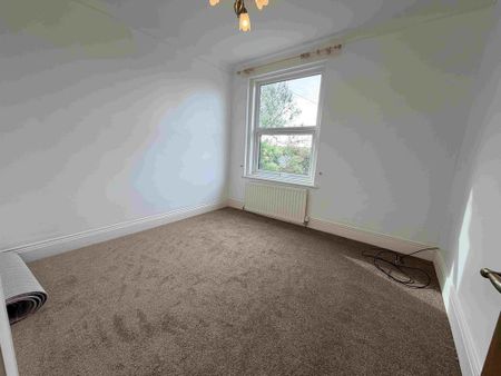 3 bedroom detached house to rent - Photo 2