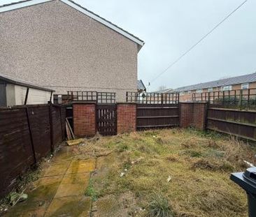 3 bedroom Terraced House To Let - Photo 6