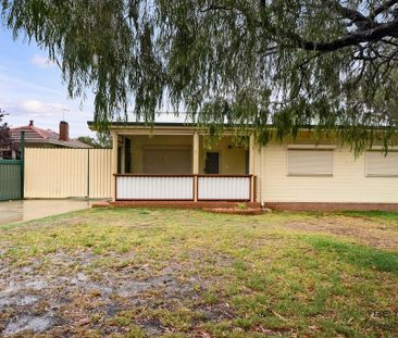 Updated 4 Bedroom Home with Spacious Outdoor Living - Photo 3