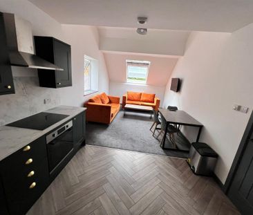 3 bedroom Student Flat to rent in Medburn House, Barker Street, Shi... - Photo 1