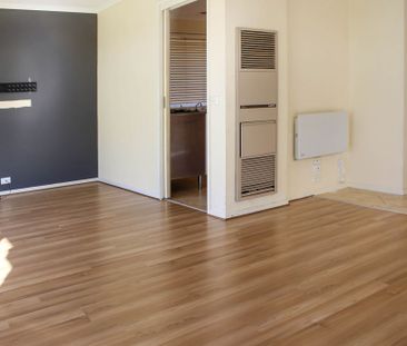 FAMILY HOME WITH LARGE YARD - Photo 3