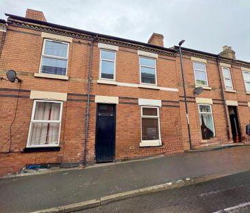 2 bedroom terraced house to rent - Photo 1