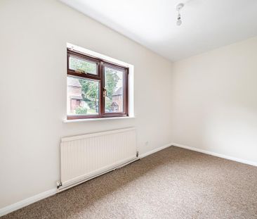2 bedroom semi-detached house to rent - Photo 4
