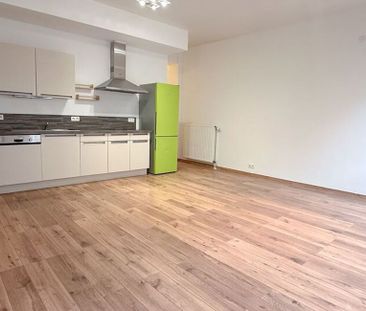 Appartement te huur in Antwerpen voor € 875 met 1 slaapkamer - Photo 3