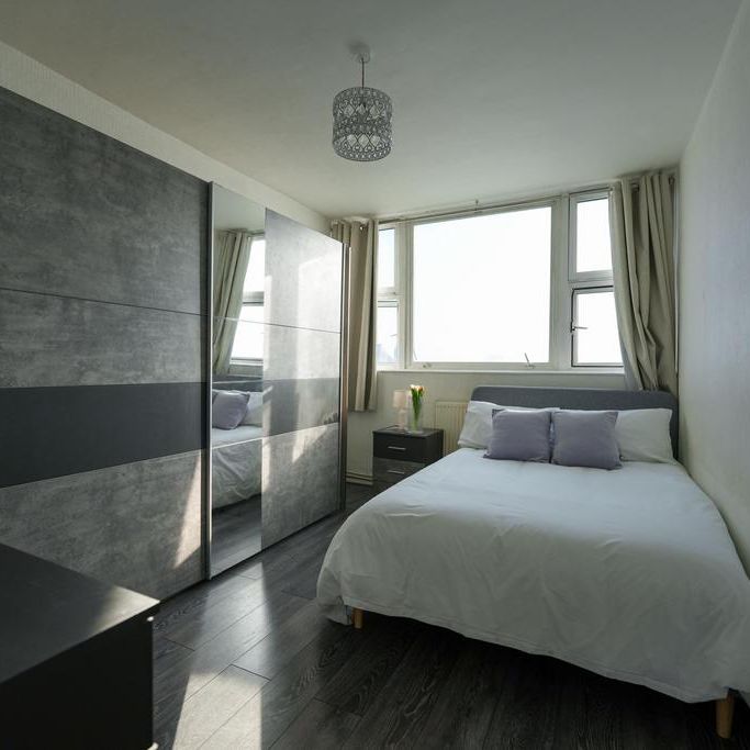 4 bedroom flat share to rent - Photo 1