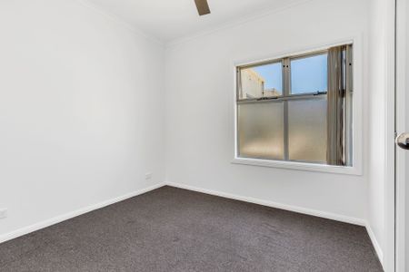 2 Bedroom townhouse in the heart of Munno Para - Photo 3