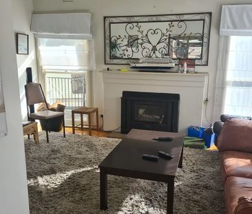 4-bedroom shared house, Cumming st Burwood VIC - Photo 3