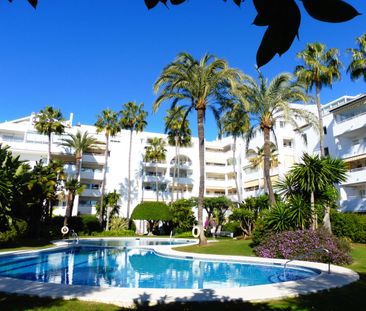 Apartamento planta baja en alquiler en Marbella, Marbella - Photo 1