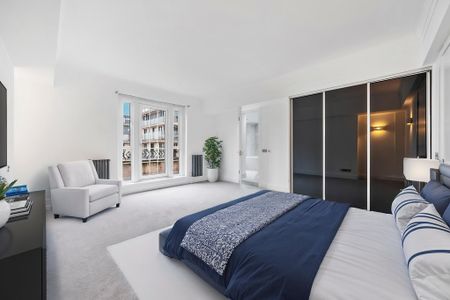 Marylebone Road, London, NW1 5NB - Photo 3