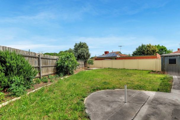 17 Salisbury Street, Werribee. - Photo 1