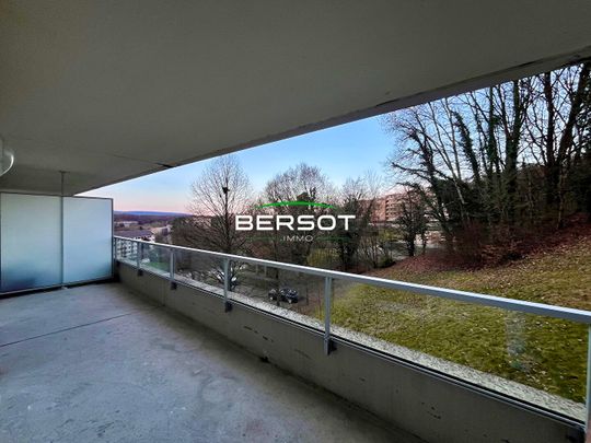 T2 avec terrasse et parking - résidence piscine - quartier Bregille - Photo 1