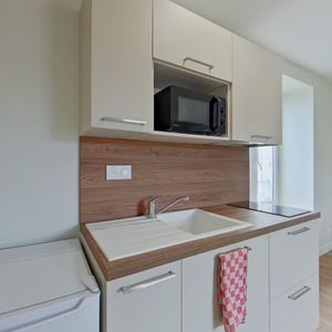 Location Appartement 1 pièce Meublé 20m² POITIERS 86000 - Photo 2
