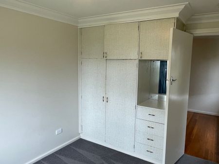 TIDY NORTH-CENTRAL 3 BEDROOM + STUDY HOME - Photo 4