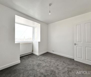 2 bedroom semi-detached bungalow to rent - Photo 4