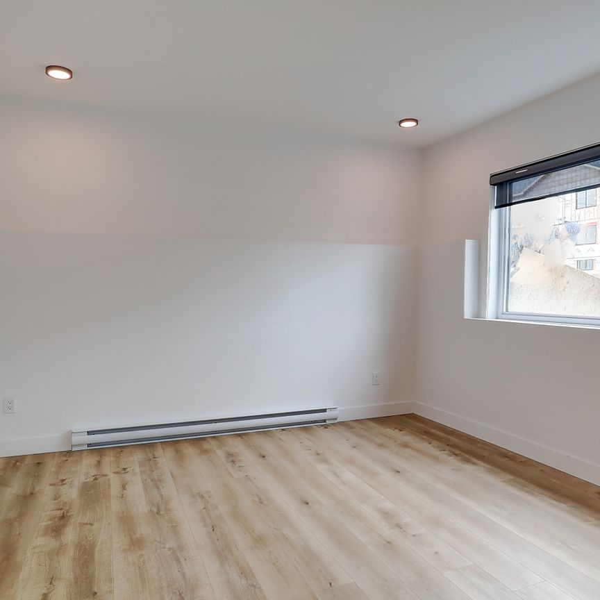 65, rue Michel-Robidoux #103, East-Angus - Photo 1