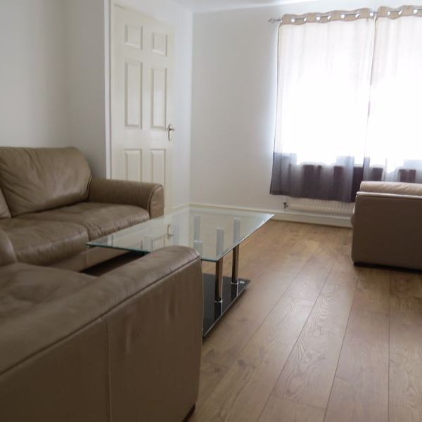 Steepside, Radbrook, Shrewsbury, SY3 6DR - Photo 1