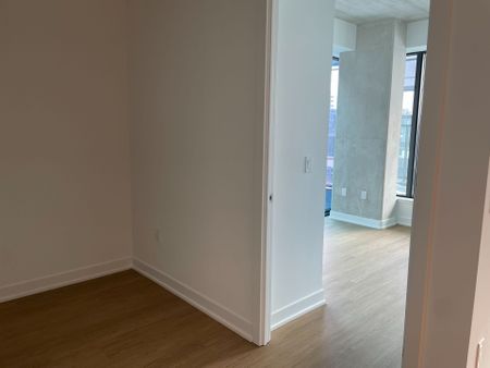 For Lease - 284 King Street Unit# 1702, Toronto, Ontario - Photo 4