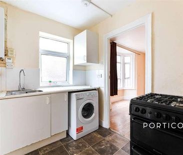 Sebert Road, London, E7 - Photo 5