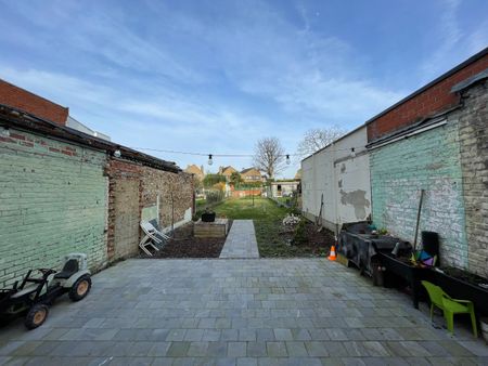 Gerenoveerde woning met tuin en 2 slaapkamers - Photo 2