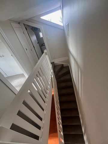 Charm and Character Family home - Photo 5