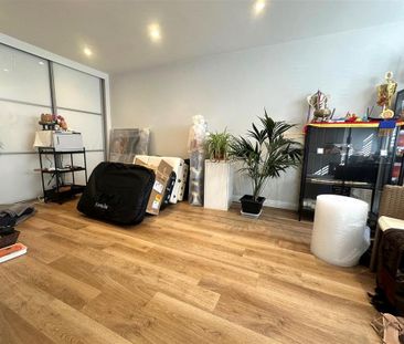 4 bedroom detached house to rent - Photo 1