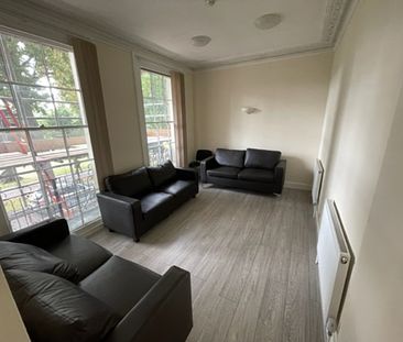 8 Bed Student Accommodation - Photo 1