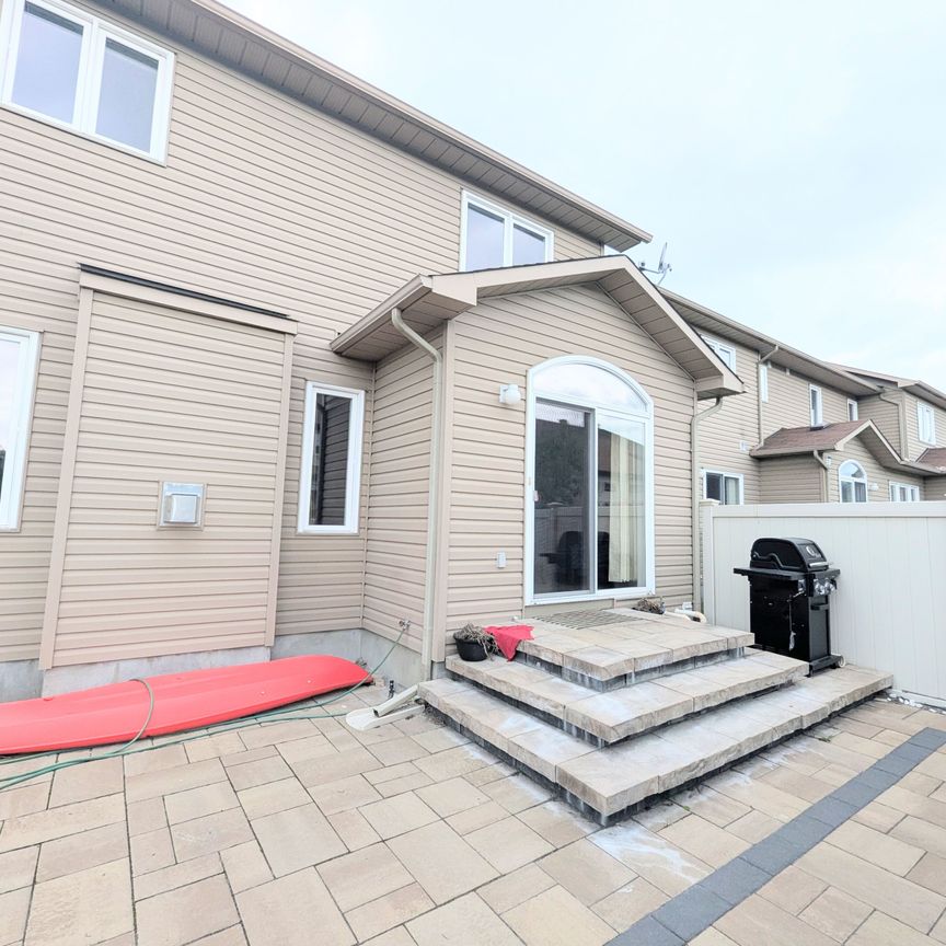 For Lease - 531 Fordell Avenue, Kanata, Ontario - Photo 1