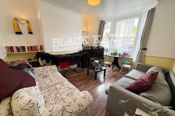 4 bedroom house to rent - Photo 1