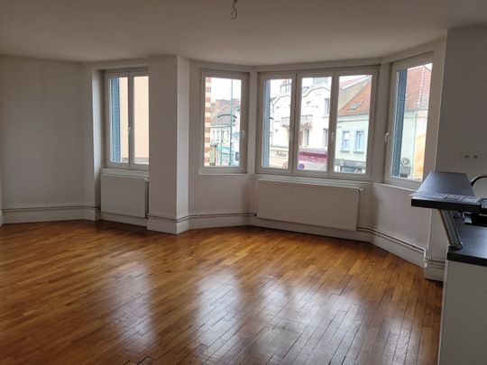 Location Appartement 3 pièces 77m² - Photo 1