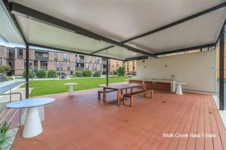 “MODERN 2 BEDROOM APARTMENT.” - Photo 5
