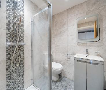 Mercia Grove, London SE13 - Photo 3