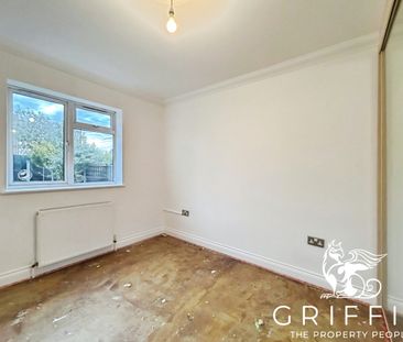 Noak Hill Road, Billericay, CM12 - Photo 6