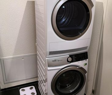 Exklusive 2.5-Zimmer-Wohnung mit Rheinblick - Photo 2