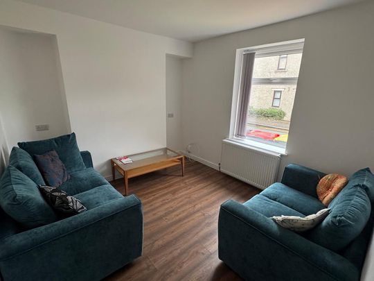 2 bedroom terraced house to rent - Photo 1