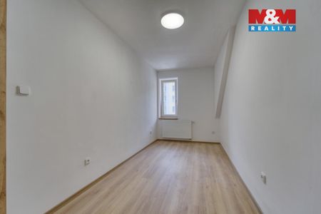 Pronájem bytu 2+1 35 m², Zábělská 762, Plzeň - Photo 5