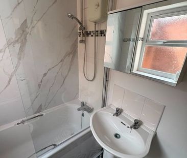 3 Bed Terraced House, Lind St, L4 - Photo 5