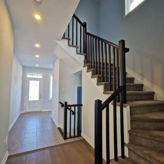 New Single House for Rent - Available Immediately - in Kanata / Ottawa - Photo 1