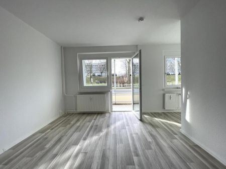 Moderne 1-Raumwohnung mit LED-Spots und bodengleicher Dusche - Photo 3