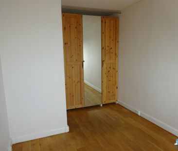 Location Appartement 2 pièces 41m² COURBEVOIE 92400 - Photo 3