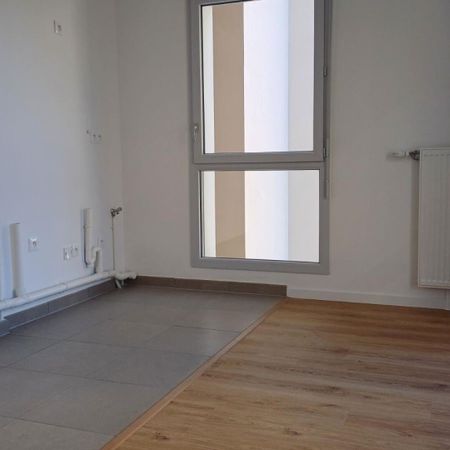 location Appartement T2 DE 41.5m² À REIMS - Photo 4