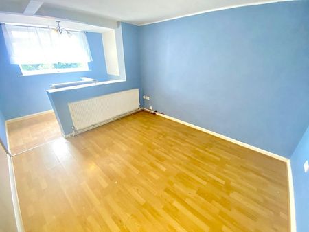 Flat to rent on - Photo 3