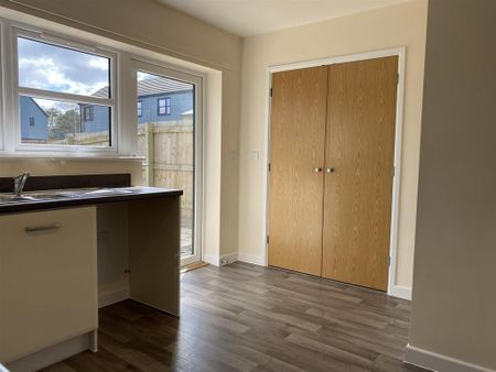 2 bedroom terraced house to rent - Photo 5