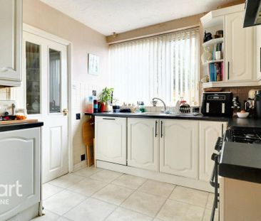 4 bedroom semi-detached house to rent - Photo 1