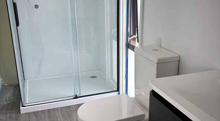 Brand new home, never lived in - Photo 5