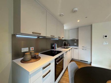 Queen Street, Maidenhead, Berkshire, SL6 - Photo 5