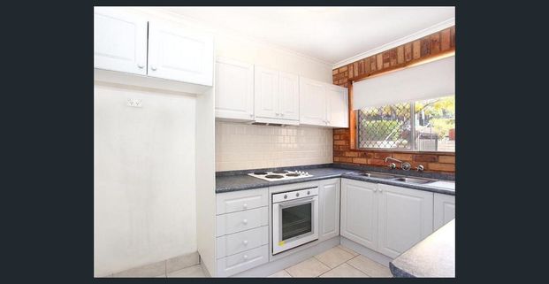 Enjoy this spacious bright two bedroom unit within walking distance to Top Ryde Shopping Centre - Photo 1