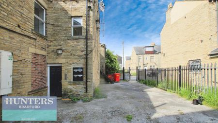 1 bedroom Flat To Let - Photo 5